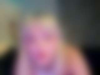 AvroraSoSo's Live Sex Cam Show