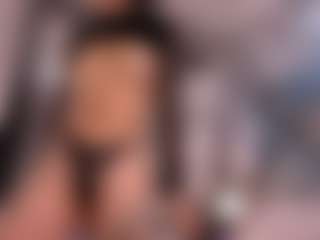 Live cam show with charlotteevans01 - Skinny on AdultVida.com