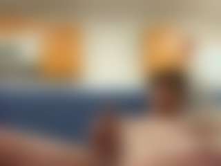 cumslutlover131's Live Sex Cam Show
