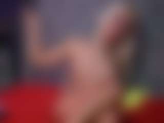 Live cam show with DonnaDubai - Average on SxyPornLive