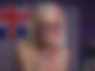 Live cam show with DonnaDubai - Average on Milfs Live