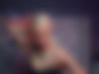 Live cam show with DonnaDubai - Tittyfuck on AdultVida.com