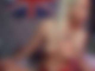 Live cam show with DonnaDubai - Tittyfuck on AdultVida.com