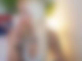 Live cam show with DonnaDubai - Tittyfuck on Camsoda