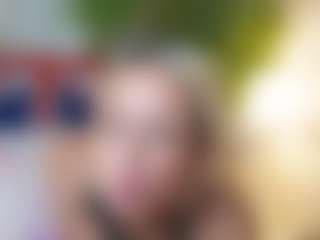 Live cam show with DonnaDubai - Full Nudity on Mixed Magazine Live