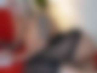 Live cam show with DonnaDubai - Blonde Hair on CamwithHer