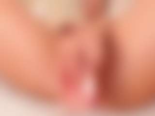 Live cam show with Kimberly-Montiel - Average on Camsoda