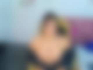 Live cam show with LexiSttar - Raven Hair on Gym Cam Girls