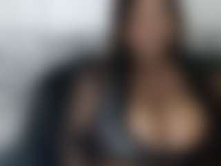 Live cam show with MATUREBUSSTY - Nipple Piercings on Free Soda