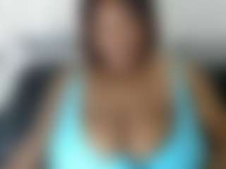 Live cam show with MATUREBUSSTY - Drinking on Camsoda
