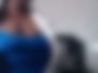 Live cam show with MATUREBUSSTY - Nipple Piercings on SpunkLive