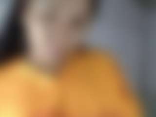 reislin69's Live Sex Cam Show