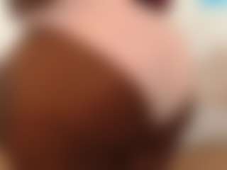 Live cam show with SALTRYHIPS29x - Tiny Tits on CamwithHer