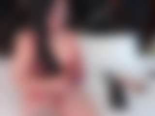 Live cam show with SamanthaBrown-1 - New Shaved Pussy on TeamSkeetLive