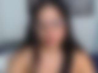 ValentinaGarcia03's Live Sex Cam Show