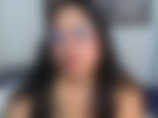 ValentinaGarcia03's Live Sex Cam Show
