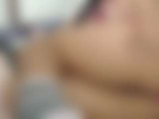 ValentinaGarcia03 MILF webcam performer live streaming