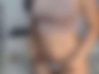 ValentinaGarcia03's Live Sex Cam Show