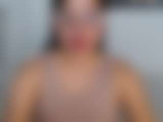 ValentinaGarcia03's Live Sex Cam Show