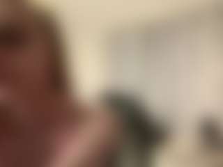 AlethaBretthauer's Live Sex Cam Show