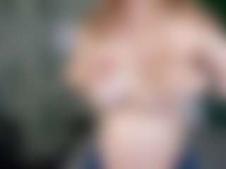 Alice-Ruby1's Live Sex Cam Show