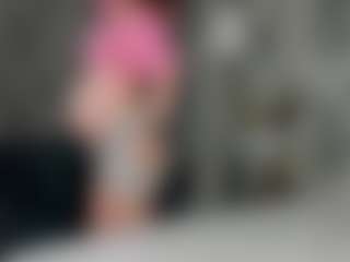 Live cam show with Alice-Ruby1 - Body Massage on Milfs Live