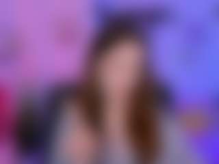 Live cam show with amanda-bliss - Striptease on CamwithHer