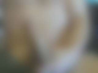Live cam show with Cute Muscled Anaconda - Tease on live18s.com