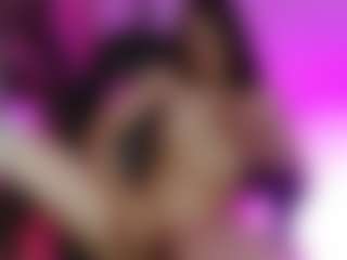 Dania-wish MILF webcam performer live streaming