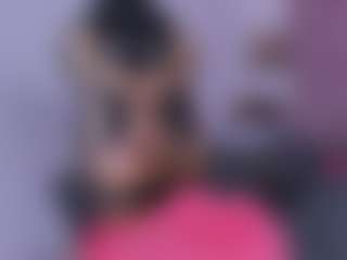 Dania-wish MILF webcam performer live streaming