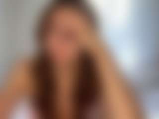 Bella's Live Sex Cam Show