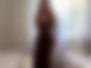 Bella's Live Sex Cam Show