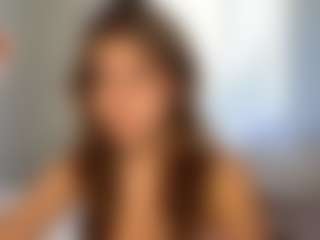 Bella's Live Sex Cam Show