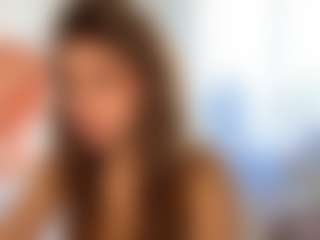Bella's Live Sex Cam Show