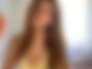 Live cam show with Bella - Genital Piercings on instabang