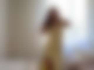 Bella's Live Sex Cam Show