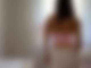 Live cam show with Bella - Young Adult on Camsoda