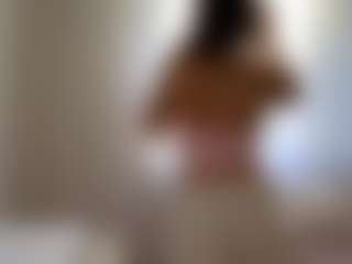 Live cam show with Bella - Genital Piercings on CamClone