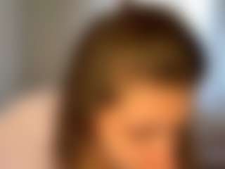 Bella's Live Sex Cam Show