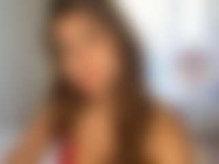 Bella's Live Sex Cam Show