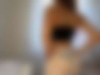 Live cam show with Bella - Green Eyes on Camsoda