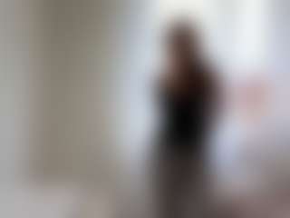Bella's Live Sex Cam Show