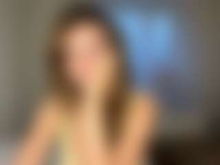 Bella's Live Sex Cam Show