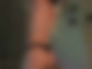 Live cam show with HannahLisa - Facial Piercings on xplaylive.com