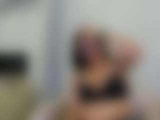 Jackeline-23 MILF webcam performer live streaming