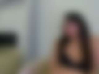 Jackeline-23 MILF webcam performer live streaming