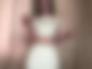 Live cam show with JacqueChica - New Young Adult on Uber Horny