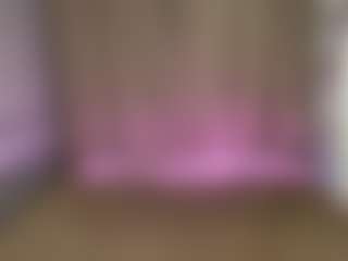 Live cam show with JacqueChica - Camel Toe on livesuperchat.net