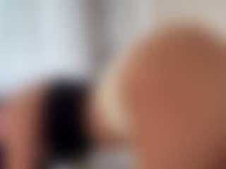 Live cam show with JacqueChica - Camel Toe on hotwifechat.live