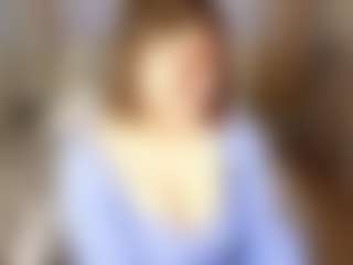 Live cam show with KittyLiikk - Striptease Teen (18+) on instabang
